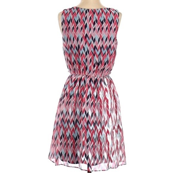 IN Studio navy pink and aqua pleated dress size small - Picture 2 of 7